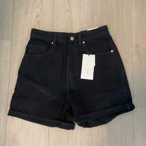 Zara Mom Fit Black Shorts